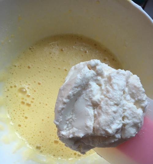 自制美味黄桃酸奶的做法（一口香甜，一口酸爽，让你爱不释手！）