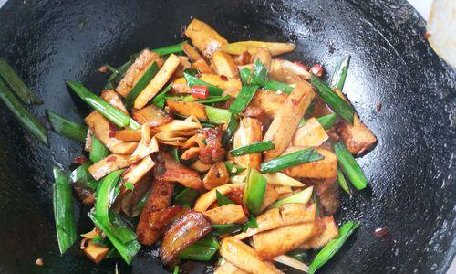 自制卤香肝，健康又美味（从选材到卤制，一步步教你制作口感鲜美的卤香肝。）