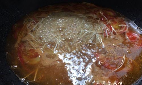 三分钟豆角煮面条，省时又美味