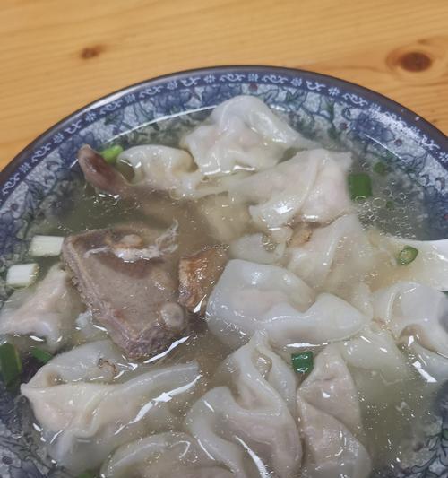 手把手教你制作美味馄饨（以煮馄饨的做法为主题，详细介绍制作过程）