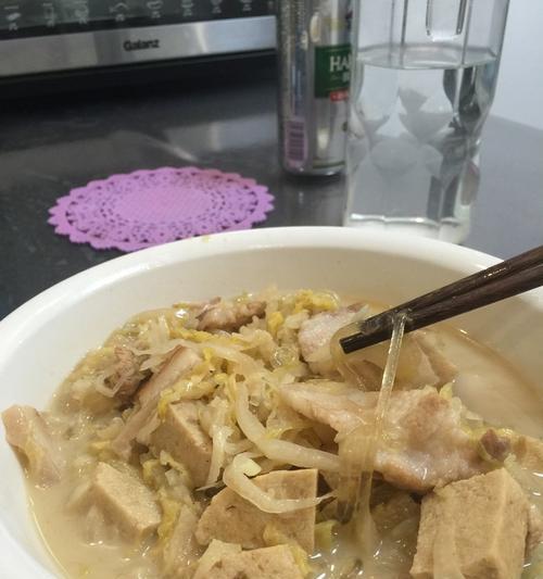 猪肉油炸豆腐烩菜的做法（家常菜谱）