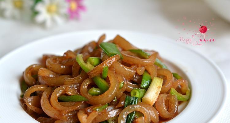 家常美食（辣味十足，口感爽脆，一道下饭菜）