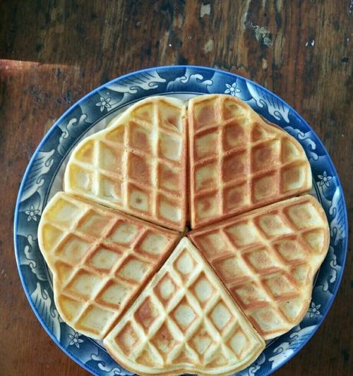 用原味华夫饼制作美味佳肴（教你如何把华夫饼变成多种美食）