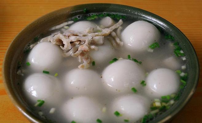 元宵节珍珠米酒汤圆制作秘籍（传统佳节的家庭美食，幸福的味道）