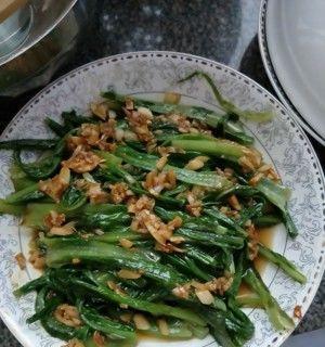 如何制作美味的油淋油麦菜（掌握正确的做法，让你的油淋油麦菜更加美味！）