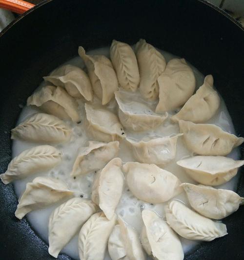 油豆腐皮煎饺的制作方法（别样口感，轻松DIY）