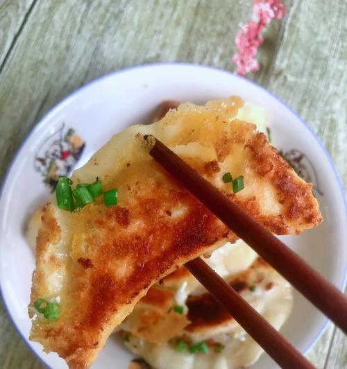 油豆腐皮煎饺的制作方法（别样口感，轻松DIY）