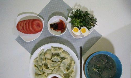 油菜虾仁水饺的制作方法（美味健康的家常小食品）