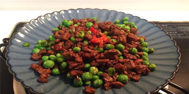 营养美味的豌豆炒牛肉（健康又美味，豌豆炒牛肉让你爱上做饭）