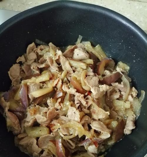 洋葱爆肉片——美味佳肴的制作方法