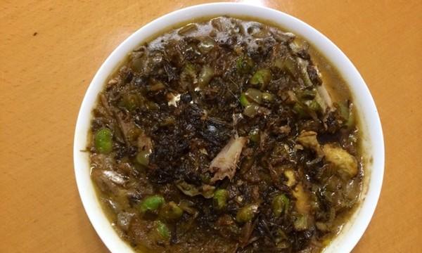 雪里蕻菜饼的制作方法（清爽美味的冬日小食品）