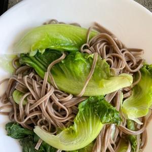 香辣酱肉荞麦面的制作方法（用家庭厨房打造美味健康的肉荞麦面）