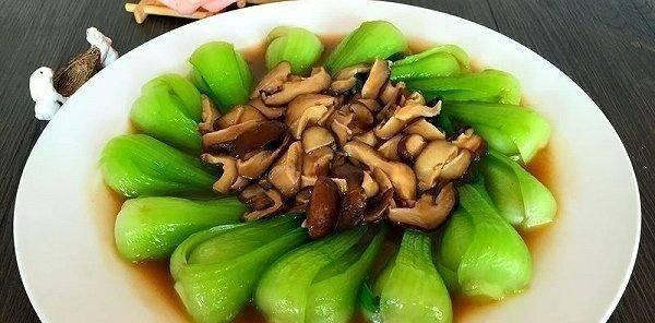 香菇炒丝瓜，美味又健康（用新鲜食材）