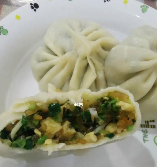 用虾皮韭菜制作美味鸡蛋饺子（掌握秘笈）