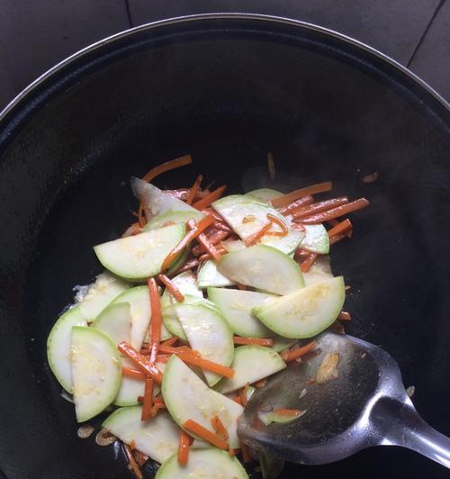 虾皮豆豉西葫芦的美食秘诀（用虾皮豆豉）