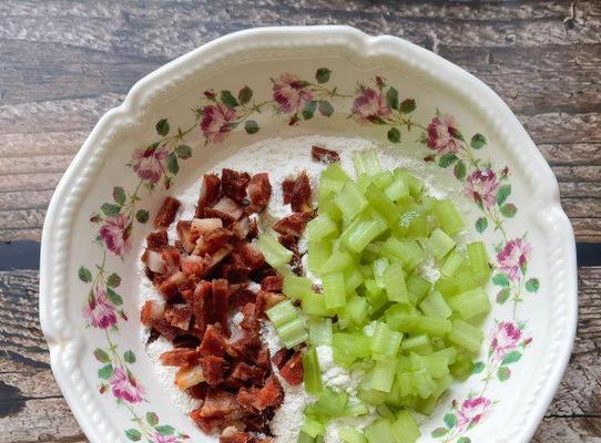 虾米芹菜煎饼的做法（家常早餐）