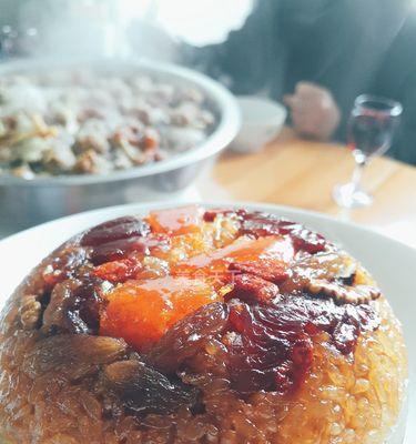 以万里飘香黄色糯米饭为主题的烹饪指南（用这个简单的糯米饭制作方法）