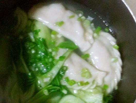 轻食健康（丸子豆腐青菜汤）