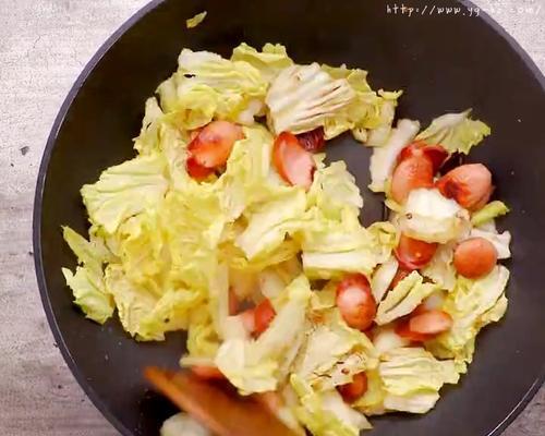 以土鸡蛋炒娃娃菜，营养健康又美味（一道简单易学的家常菜肴）