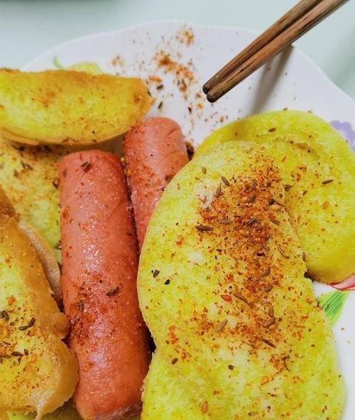 用简单的步骤制作美味可口的蒜香馒头片（用简单的步骤制作美味可口的蒜香馒头片）