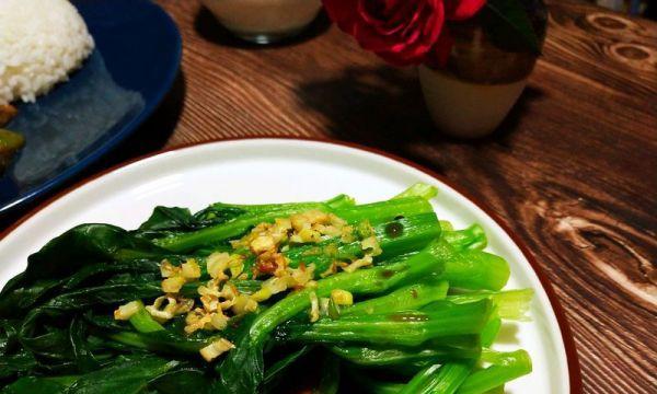 香蒜苦麦菜，营养美味的健康佳品（以蒜香苦麦菜为主菜）