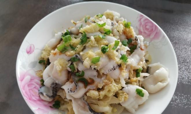 用蒜香鲫花鱼烹饪美食（掌握这道美味的烹饪秘诀）