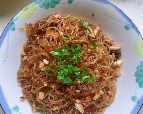 蒜香海鲜面，浓郁美味的海鲜汤底（家常美食）