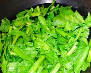 素食美味健康——素炒芥菜梗（以芥菜梗为主角）