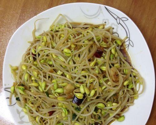 美味健康素炒黄豆芽（以素食为主的清淡美食）