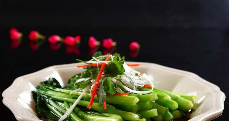 美味素菜肉汤的制作方法（用高汤熬制味道更浓郁）