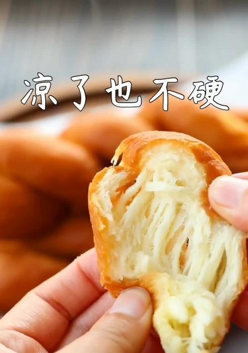 酥香麻花制作全解析（手工制作口感独特）