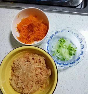 学会做酥软土豆饼，做出香喷喷的美食（美味土豆饼的制作方法及口感评价）