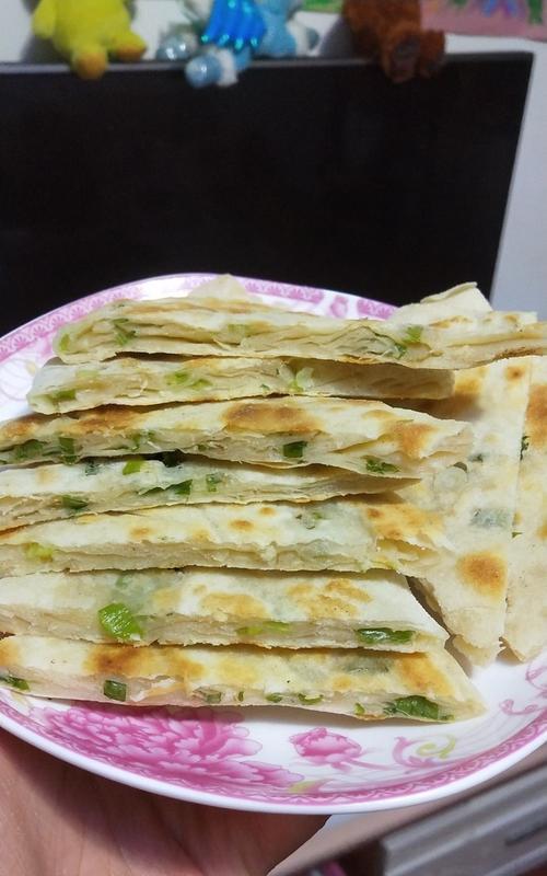 手抓葱花饼，美味又健康（传统美食再现）