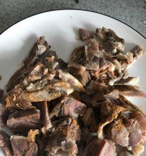 手把羊肉的制作方法（传统美食独具特色）