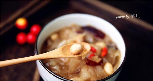 红枣花生核桃汁的食疗配方（营养丰富的美味健康饮品）