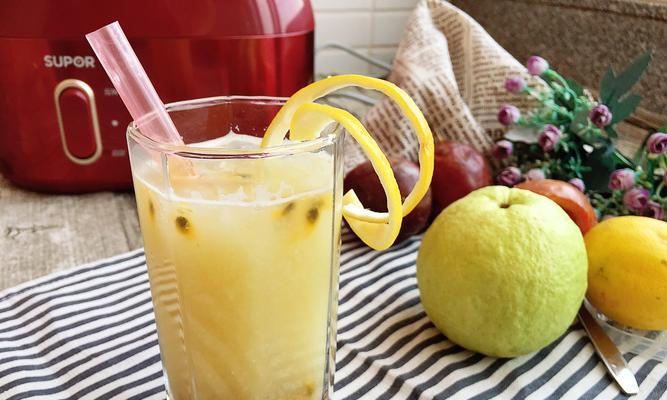 打造健康又美味的石榴苹果混合果汁（如何制作美味又健康的石榴苹果混合果汁）