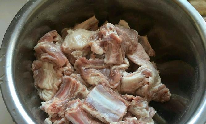 十全大補湯羊肉的家常煲法（以中药材熬制的鲜美羊肉汤）