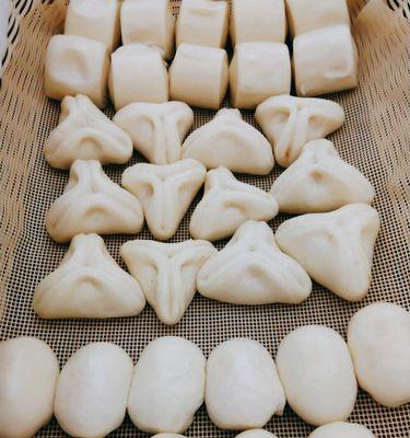手工制作三角豆沙包的做法（传统美食）