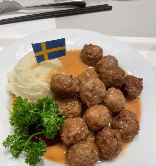 让口感更加完美的瑞典肉丸制作方法（从选材到烹饪）