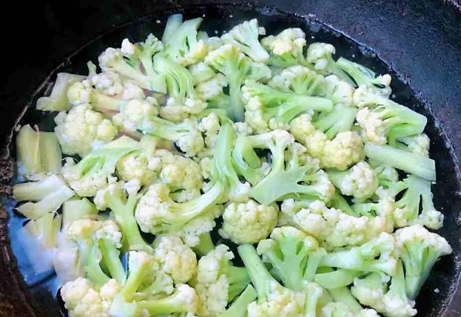 健康美食，清炒有机花菜的做法（原汁原味）