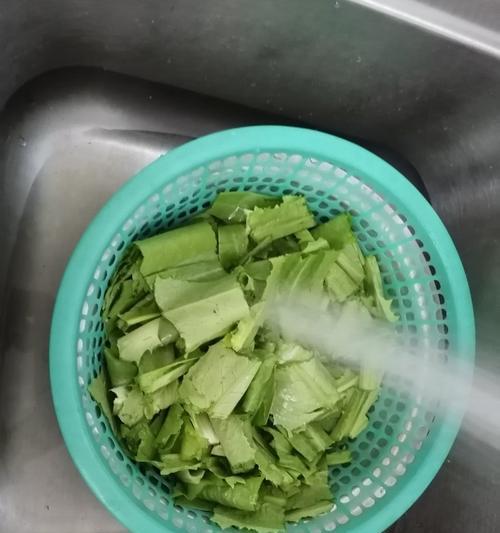 清淡好吃的油麦菜炒鸡蛋（健康营养的简易家常菜）