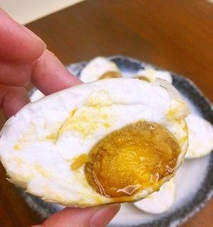 如何制作美味的淹咸鸭蛋（用最新鲜的方法）