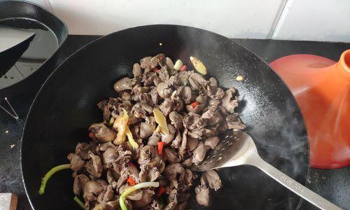 香辣鸡心的制作方法（如何做出口感鲜美的香辣鸡心）