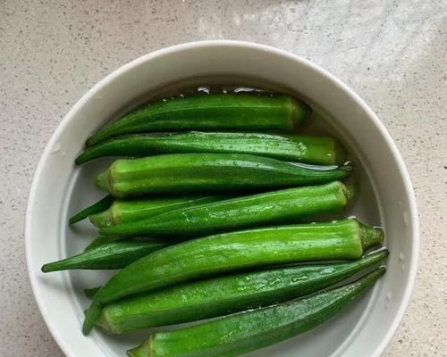 香辣秋葵拌食指大动（来一道口感鲜美）