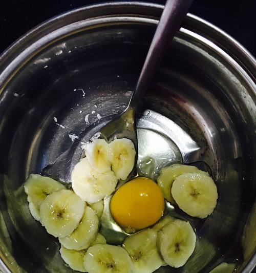 香蕉牛奶饮的制作方法（清爽美味）