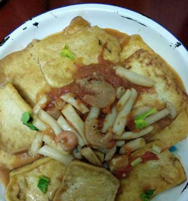 美味营养的虾仁豆腐饼（用新颖做法将传统食材变身）