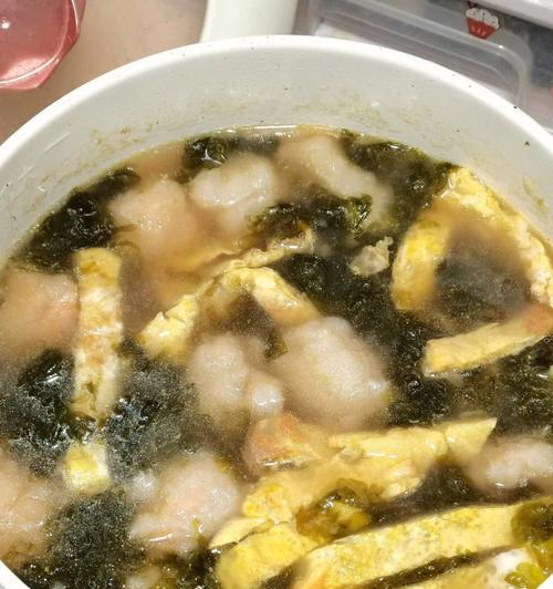 美味清爽的虾滑油菜汤（用新鲜食材制作）