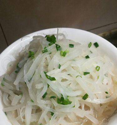 虾干炒萝卜丝的制作方法（香气四溢的营养美食）