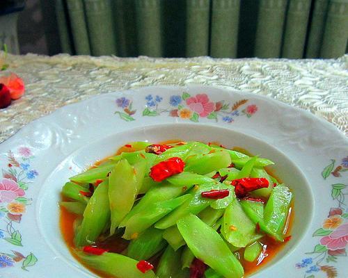 美味健康，以莴苣炒笋（健康饮食）