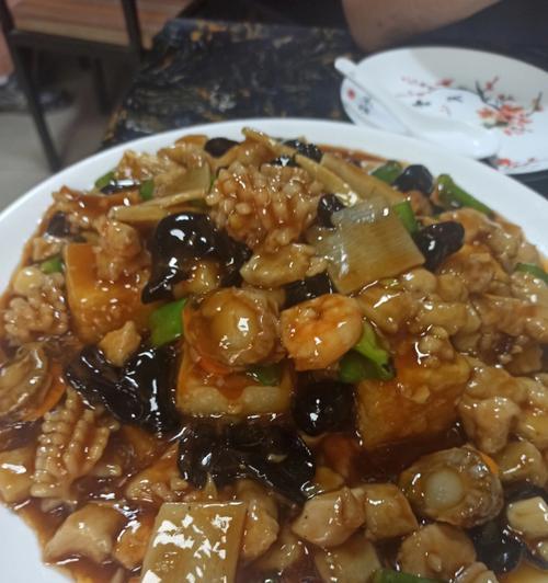 学会制作美味糖醋黄花发财鱼（让你在家也能尝到饭店级别的美食）